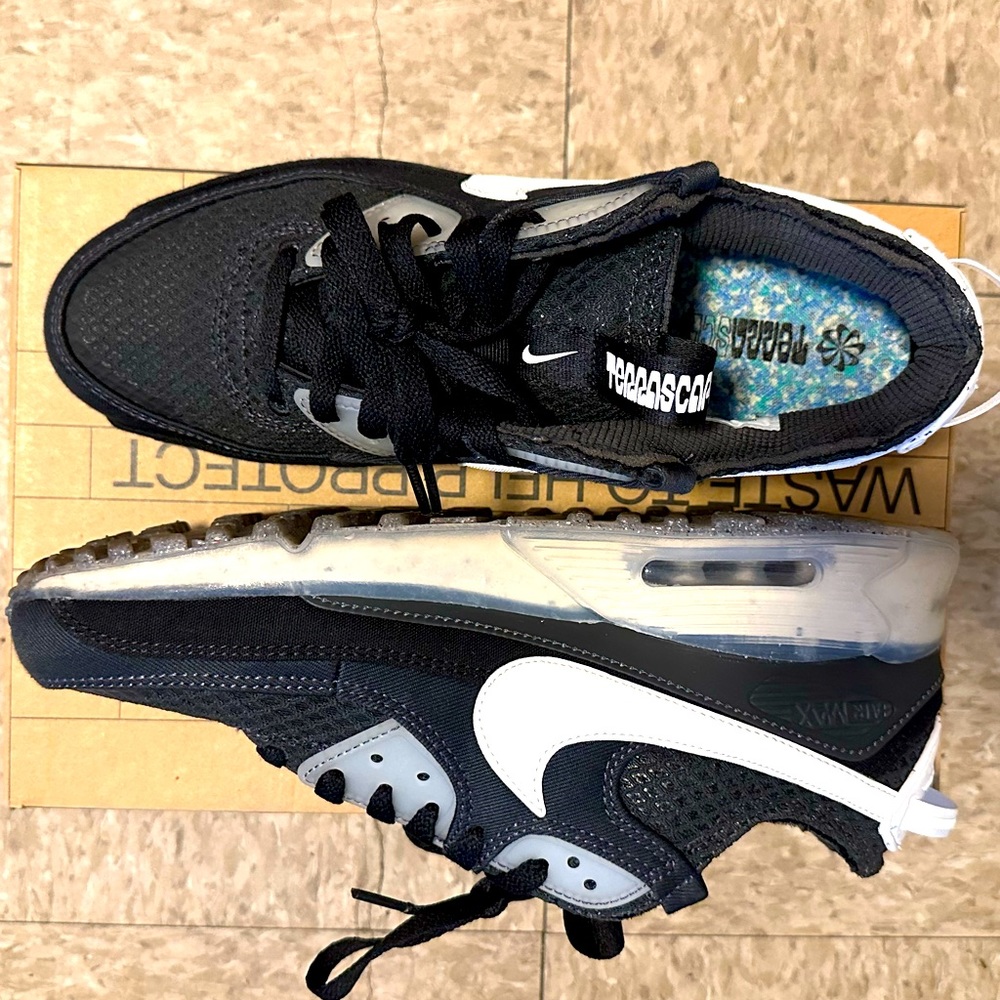 Nike Air Max Terrascape 90. US Size 10 (Men). Worn once